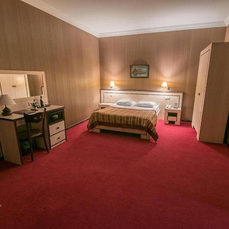 טביליסי Hotel Rikhe Monika מראה חיצוני תמונה