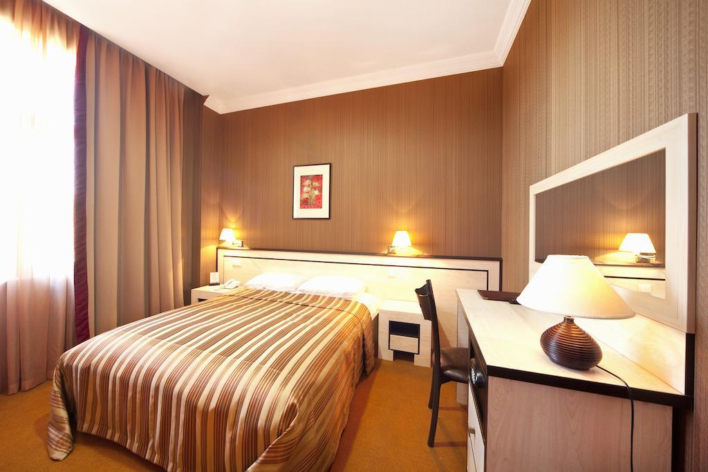 טביליסי Hotel Rikhe Monika חדר תמונה