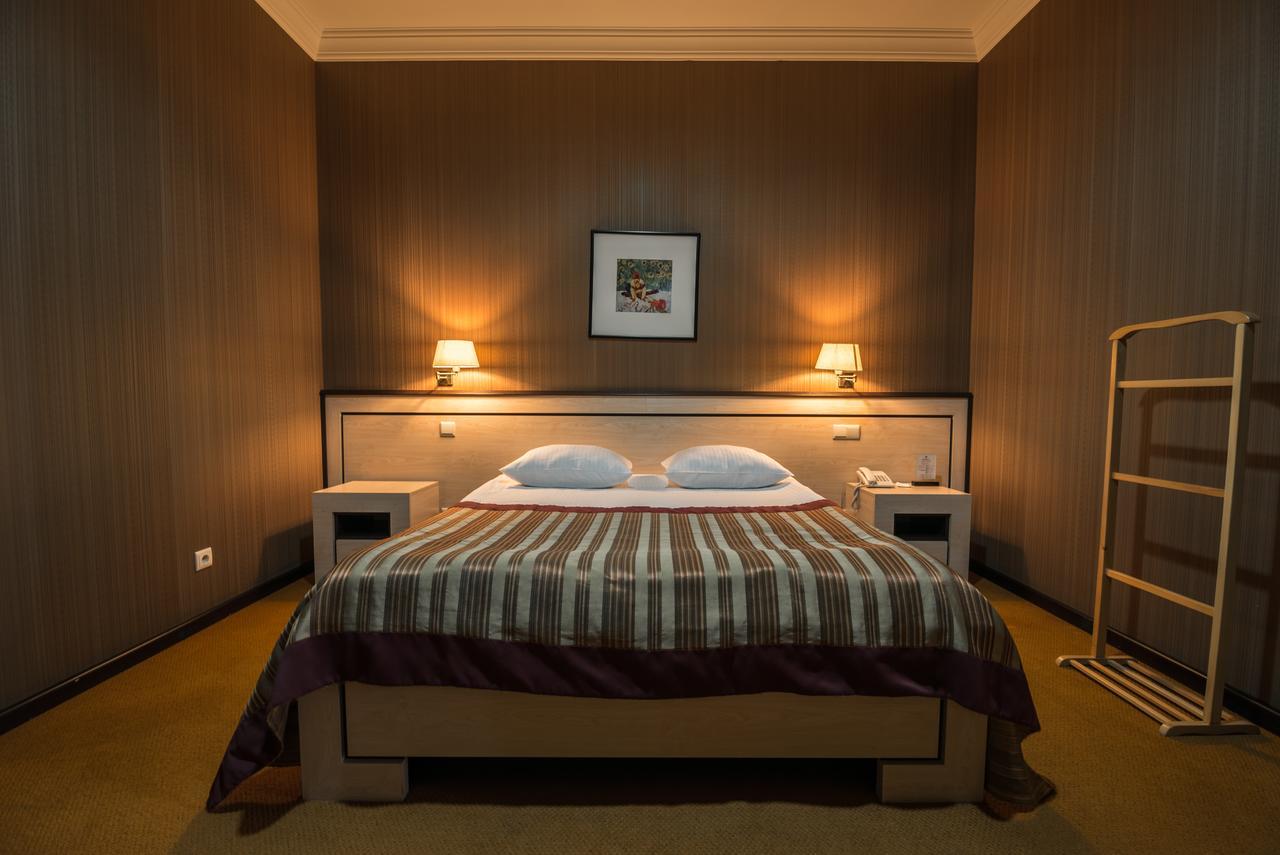 טביליסי Hotel Rikhe Monika מראה חיצוני תמונה